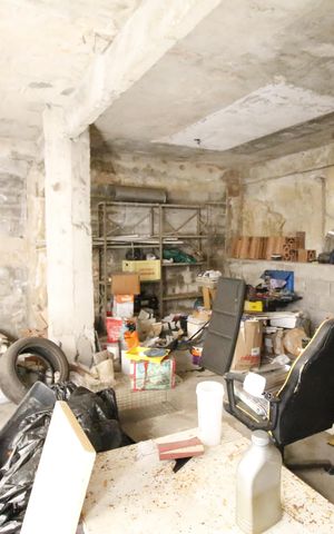 Casa à venda com 230m², 6 quartos e 1 vagaQuintal