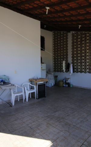Casa à venda com 230m², 6 quartos e 1 vagaÁrea de Serviço