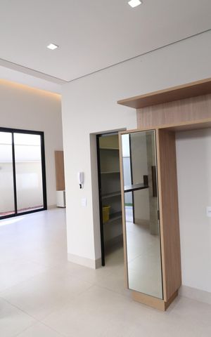 Casa de condomínio para alugar com 238m², 3 quartos e 2 vagasCozinha