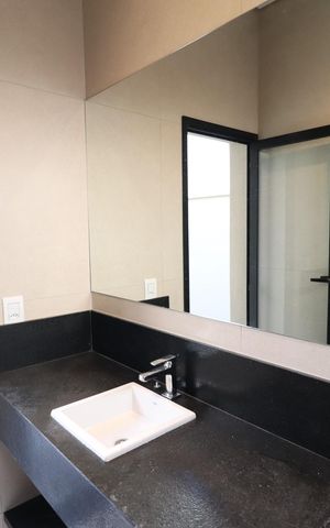Casa de condomínio para alugar com 238m², 3 quartos e 2 vagasBanheiro Social