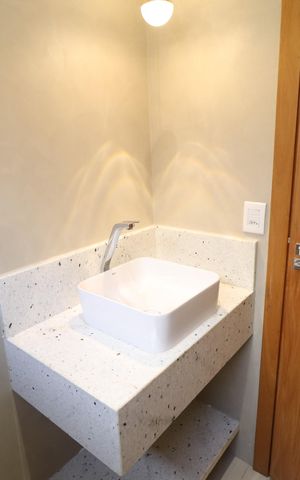 Casa de condomínio para alugar com 238m², 3 quartos e 2 vagasLavabo