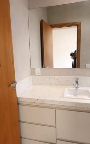 Casa de condomínio para alugar com 238m², 3 quartos e 2 vagasBanheiro do Quarto 2