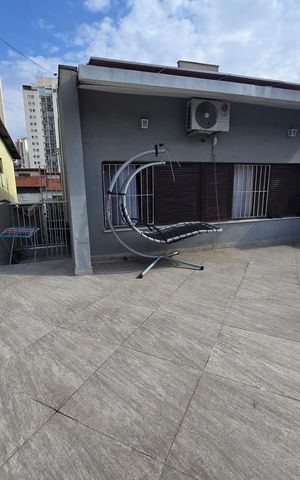 Casa à venda com 180m², 4 quartos e 2 vagasÁrea externa