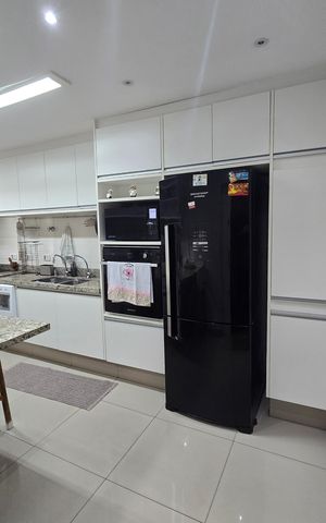 Casa à venda com 180m², 4 quartos e 2 vagasCozinha