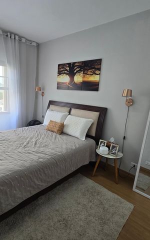 Casa à venda com 180m², 4 quartos e 2 vagasQuarto