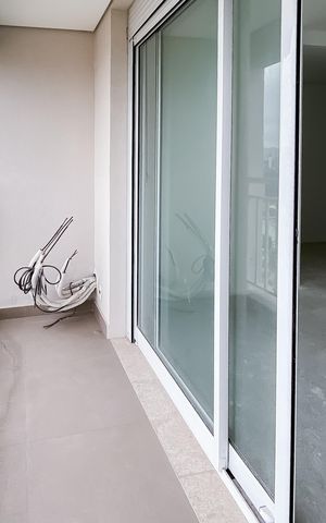 Apartamento à venda com 127m², 3 quartos e 2 vagas Apartamento à venda com 127m², 3 quartos e 2 vagasVaranda