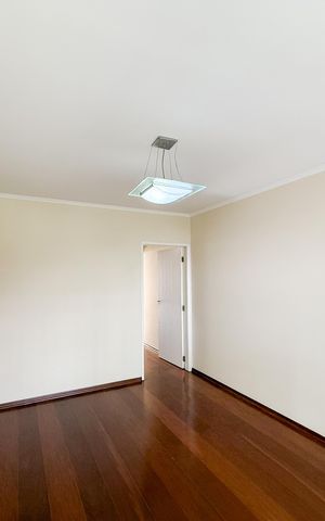 Casa à venda com 125m², 3 quartos e 2 vagasSala