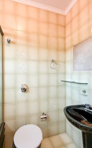 Casa à venda com 125m², 3 quartos e 2 vagasBanheiro