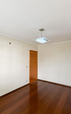 Casa à venda com 125m², 3 quartos e 2 vagasSala