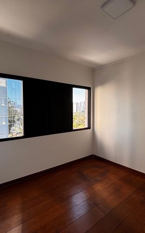Apartamento para alugar com 147m², 3 quartos e 2 vagasQuarto