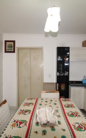 Casa à venda com 240m², 4 quartos e 2 vagasCozinha