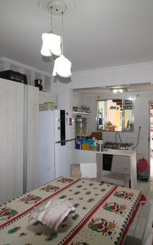 Casa à venda com 240m², 4 quartos e 2 vagasCozinha