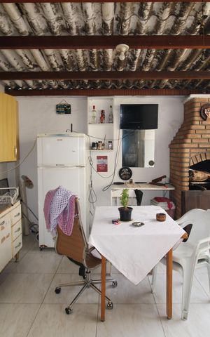 Casa à venda com 240m², 4 quartos e 2 vagasÁrea de Serviço