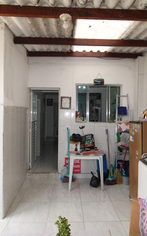 Casa à venda com 240m², 4 quartos e 2 vagasÁrea de Serviço