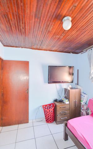 Casa à venda com 290m², 3 quartos e 2 vagasQuarto 1