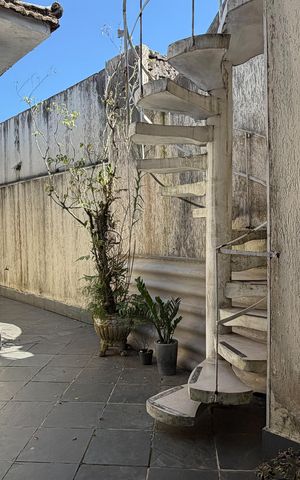 Casa para alugar com 240m², 5 quartos e 2 vagasQuintal