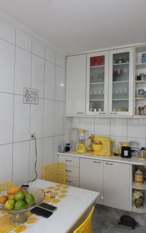 Casa para alugar com 192m², 3 quartos e 2 vagasCozinha
