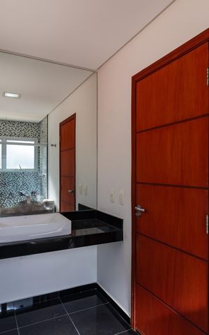 Casa para alugar com 430m², 4 quartos e 4 vagas Casa para alugar com 430m², 4 quartos e 4 vagasBanheiro da Suíte 4