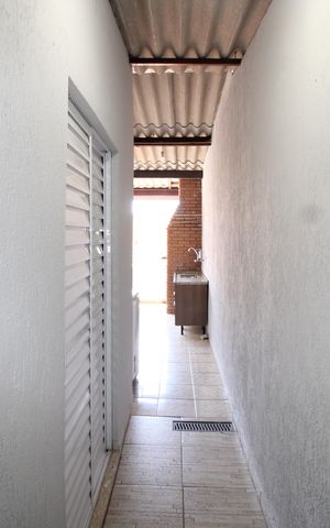 Casa para alugar com 150m², 3 quartos e 2 vagasCorredor da Área de Serviço/