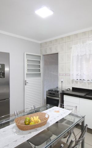 Casa para alugar com 150m², 3 quartos e 2 vagasCozinha