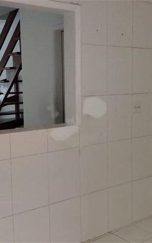 Casa de condomínio à venda com 128m², 2 quartos e 1 vaga