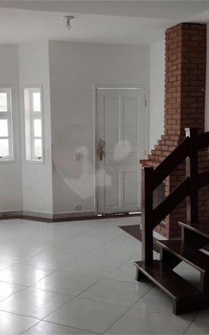Casa de condomínio à venda com 128m², 2 quartos e 1 vaga