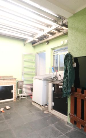 Casa de condomínio à venda com 138m², 3 quartos e 1 vagaLavanderia/Lazer/Garagem