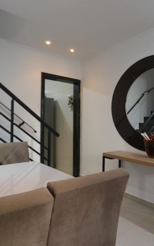 Casa de condomínio à venda com 138m², 3 quartos e 1 vagaSala