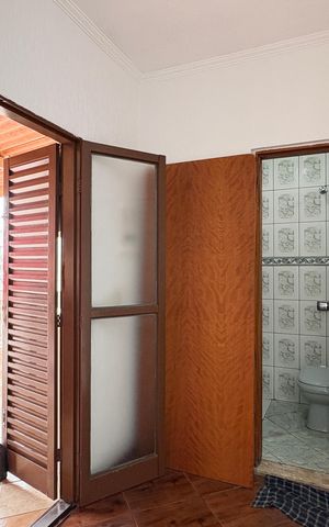 Casa à venda com 170m², 5 quartos e 2 vagasCasa 2 - Suíte 1