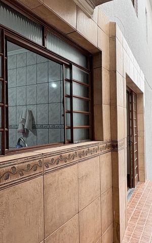 Casa à venda com 170m², 5 quartos e 2 vagasCasa 2 - Entrada