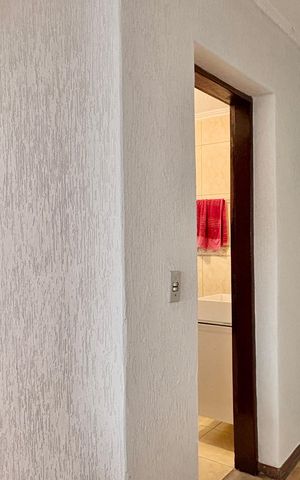 Casa à venda com 170m², 5 quartos e 2 vagasCasa 1 - Corredor