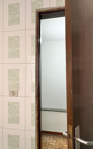 Casa à venda com 170m², 5 quartos e 2 vagasCasa 1 - Banheiro 2