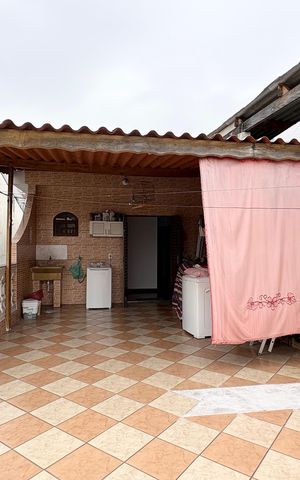 Casa à venda com 170m², 5 quartos e 2 vagasCasa 2 - Área de serviço/ Varanda Suíte 1