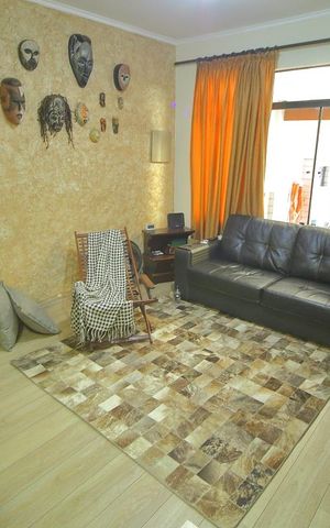 Casa à venda com 123m², 2 quartos e 2 vagasSala