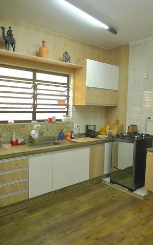 Casa à venda com 123m², 2 quartos e 2 vagasCozinha 