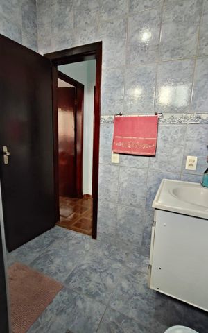 Casa à venda com 114m², 2 quartos e 3 vagasBanheiro 