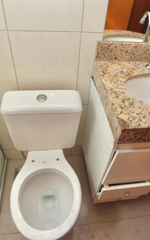 Apartamento à venda com 60m², 2 quartos e 1 vaga Apartamento à venda com 60m², 2 quartos e 1 vagaBanheiro Social