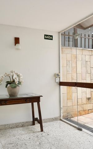 Apartamento para alugar com 120m², 3 quartos e 1 vaga Apartamento para alugar com 120m², 3 quartos e 1 vagaHall de entrada