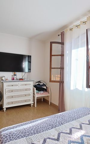 Casa à venda com 125m², 3 quartos e 2 vagasQuarto 3