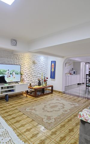 Casa à venda com 125m², 3 quartos e 2 vagasSala de TV