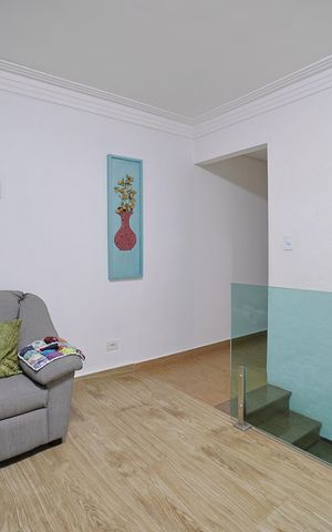 Casa à venda com 125m², 3 quartos e 2 vagasSala