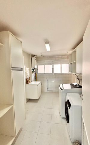 Apartamento para alugar com 258m², 4 quartos e 4 vagas Apartamento para alugar com 258m², 4 quartos e 4 vagasLavanderia