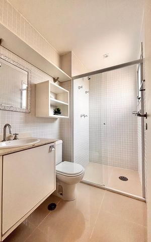 Apartamento para alugar com 258m², 4 quartos e 4 vagas Apartamento para alugar com 258m², 4 quartos e 4 vagasBanheiro escritório
