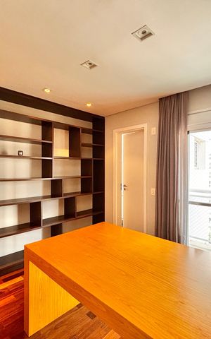 Apartamento para alugar com 258m², 4 quartos e 4 vagas Apartamento para alugar com 258m², 4 quartos e 4 vagasEscritório