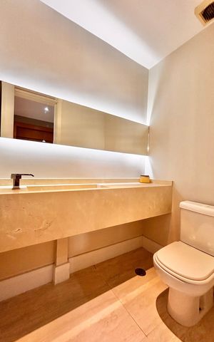 Apartamento para alugar com 258m², 4 quartos e 4 vagas Apartamento para alugar com 258m², 4 quartos e 4 vagasLavabo