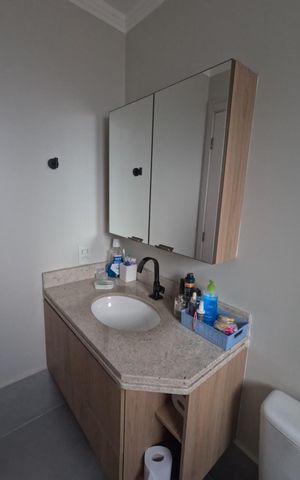 Apartamento para alugar com 74m², 2 quartos e 2 vagas Apartamento para alugar com 74m², 2 quartos e 2 vagasBanheiro