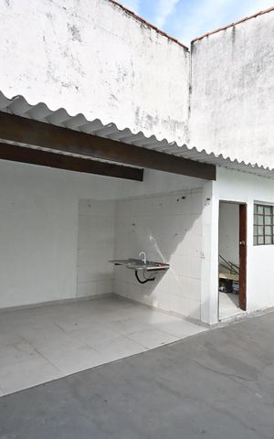 Casa para alugar com 125m², 2 quartos e 2 vagasQuintal