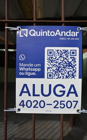 Casa para alugar com 125m², 2 quartos e 2 vagasFachada