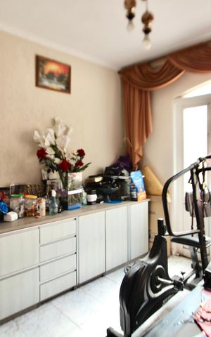 Casa à venda com 400m², 3 quartos e 2 vagas Casa à venda com 400m², 3 quartos e 2 vagasQuarto 1