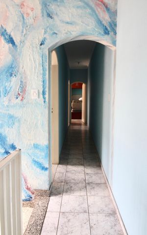 Casa à venda com 400m², 3 quartos e 2 vagas Casa à venda com 400m², 3 quartos e 2 vagasCorredor